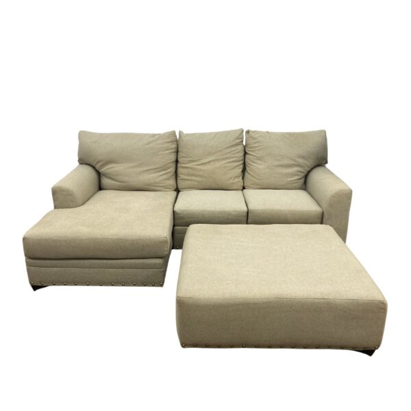 Jackson Furniture NailHead 2-Piece Sectional