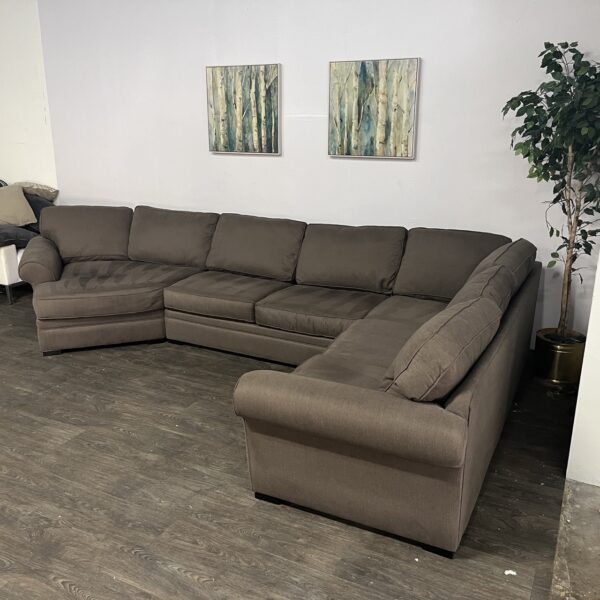 Nebraksa Gray 3 Piece Sectional Couch - Image 2