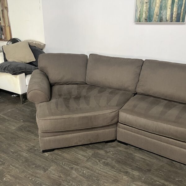 Nebraksa Gray 3 Piece Sectional Couch - Image 4