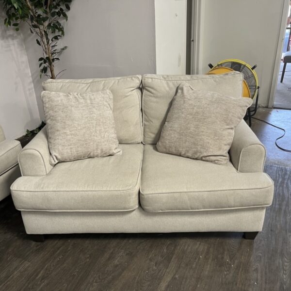 American Furniture Cream Couch Set - Image 3