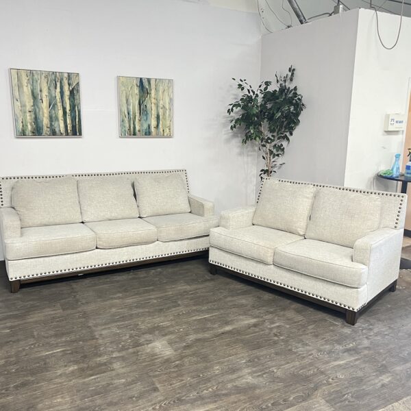Ashley Furniture Ballina Sofa Set