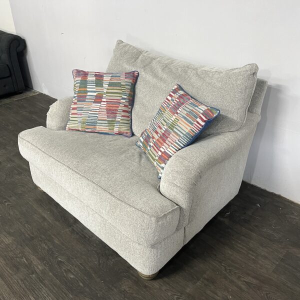 Rooms To Go Chair & a Half - Image 2