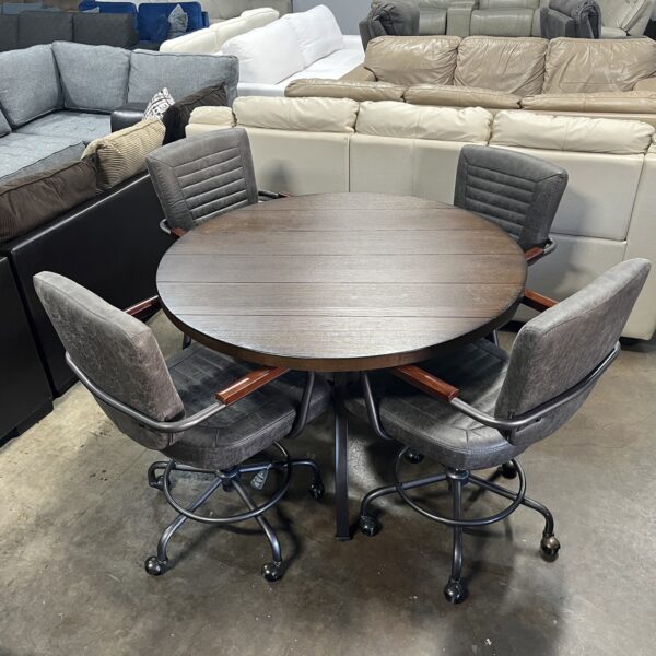 Dining Table + 4 Chairs