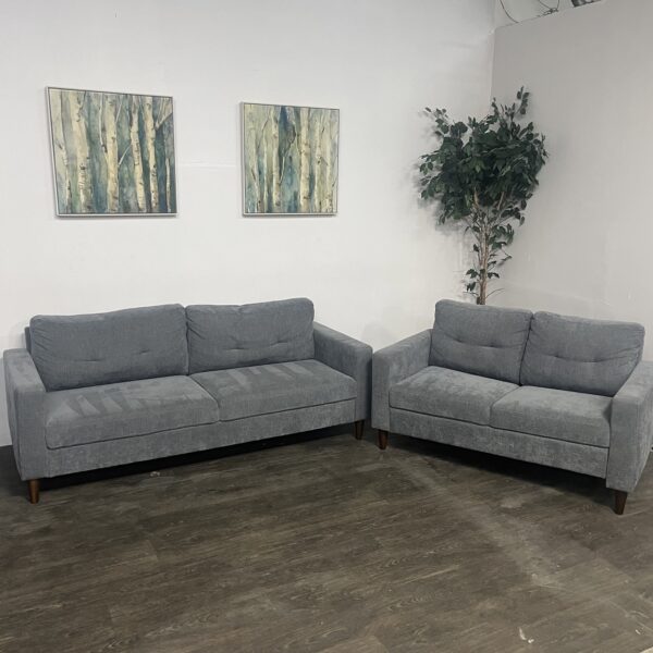 Rooms To Go Sofa Set